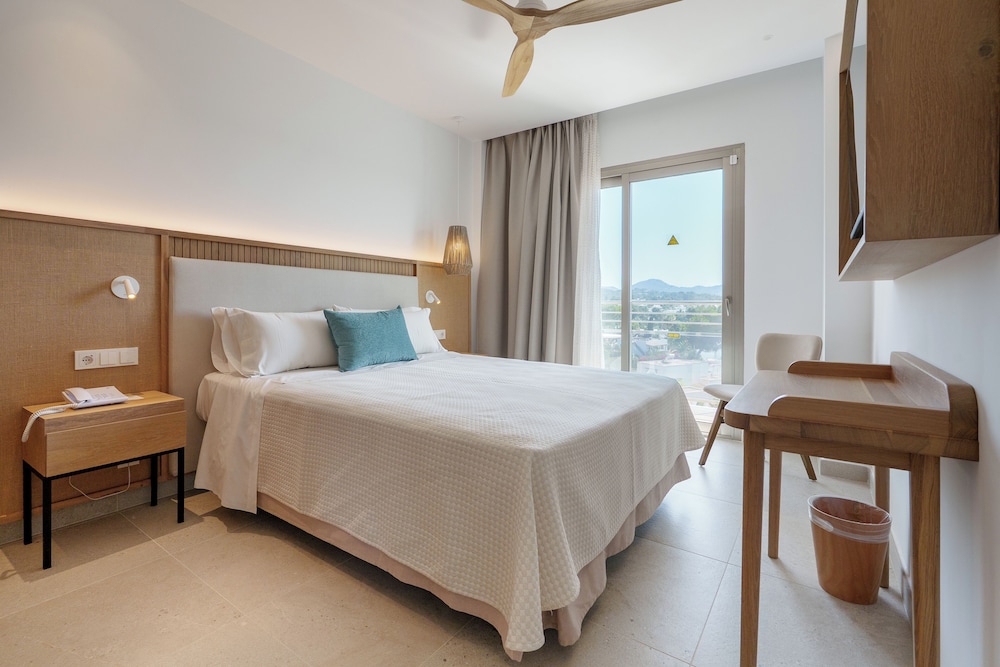 Bellamar Hotel Beach & Spa — Hotel rooms in San Antonio, Balearic Islands