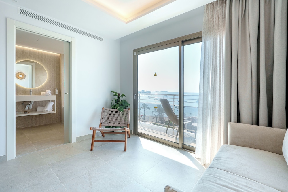 Bellamar Hotel Beach & Spa — Hotel rooms in San Antonio, Balearic Islands
