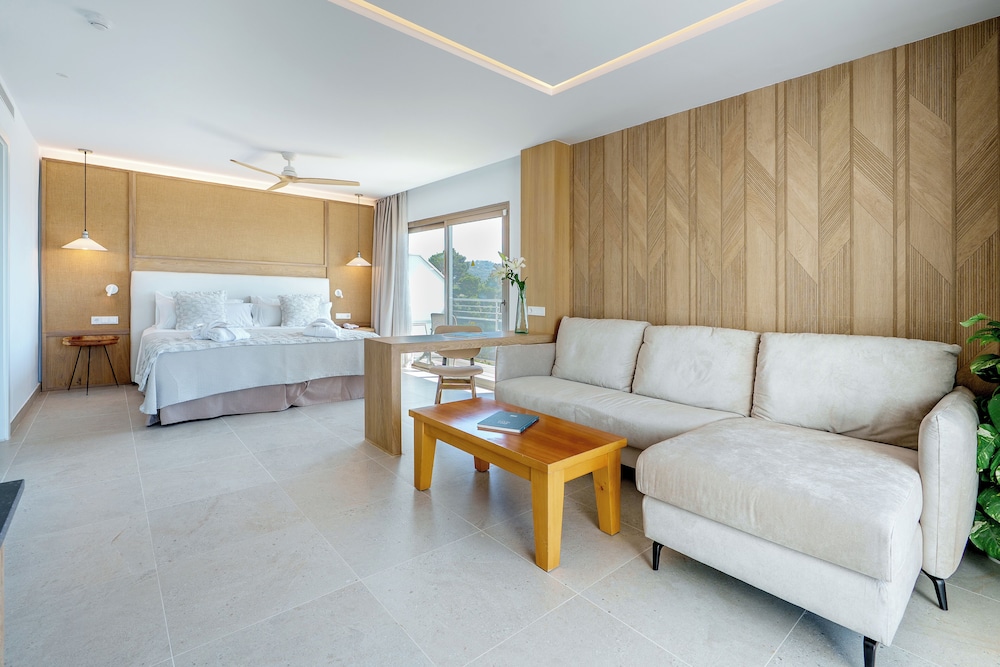 Bellamar Hotel Beach & Spa — Hotel rooms in San Antonio, Balearic Islands