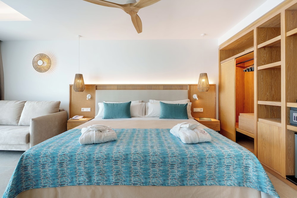Bellamar Hotel Beach & Spa — Hotel rooms in San Antonio, Balearic Islands