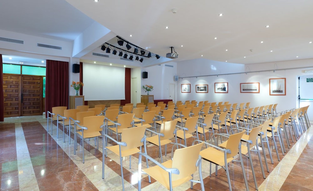 Bellamar Hotel Beach & Spa — Restaurant & bars in San Antonio, Balearic Islands