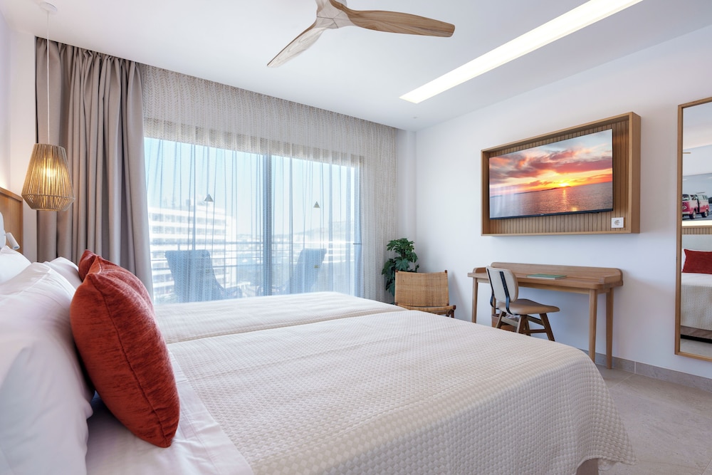 Bellamar Hotel Beach & Spa — Hotel rooms in San Antonio, Balearic Islands