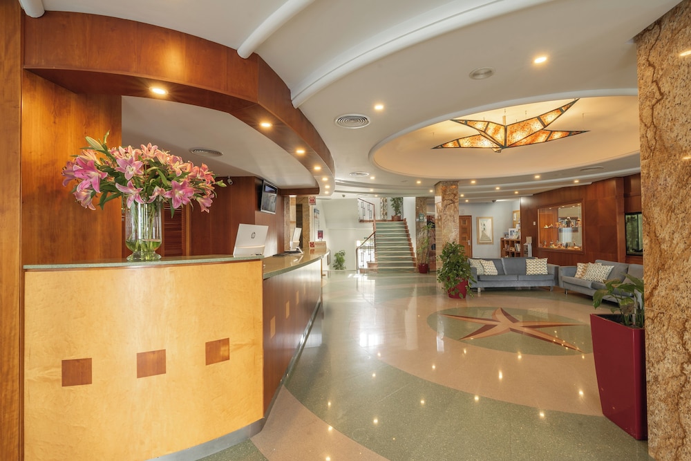 Bellamar Hotel Beach & Spa — Hotel building in San Antonio, Balearic Islands