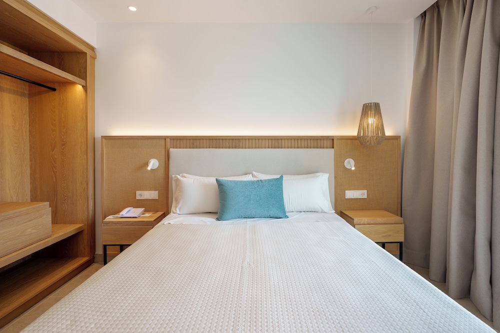 Bellamar Hotel Beach & Spa — Hotel rooms in San Antonio, Balearic Islands