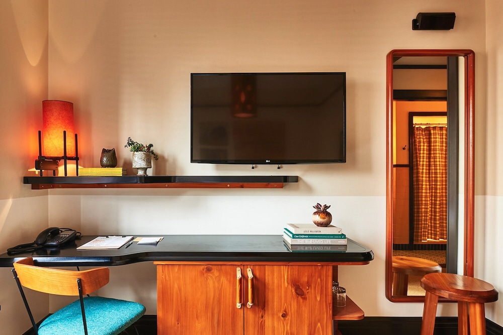 Freehand Los Angeles — Hotel rooms in Los Angeles, California