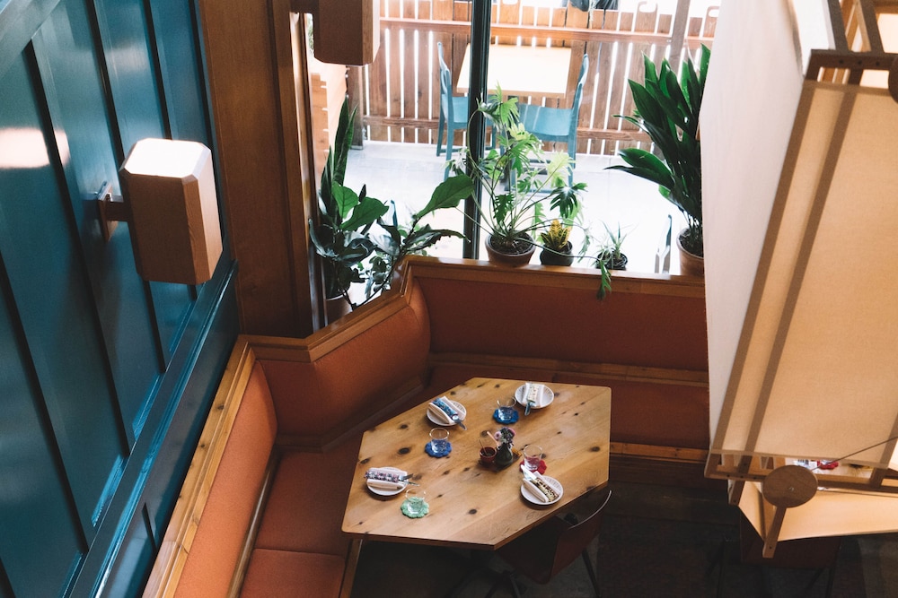 Freehand Los Angeles — Restaurant & bars in Los Angeles, California