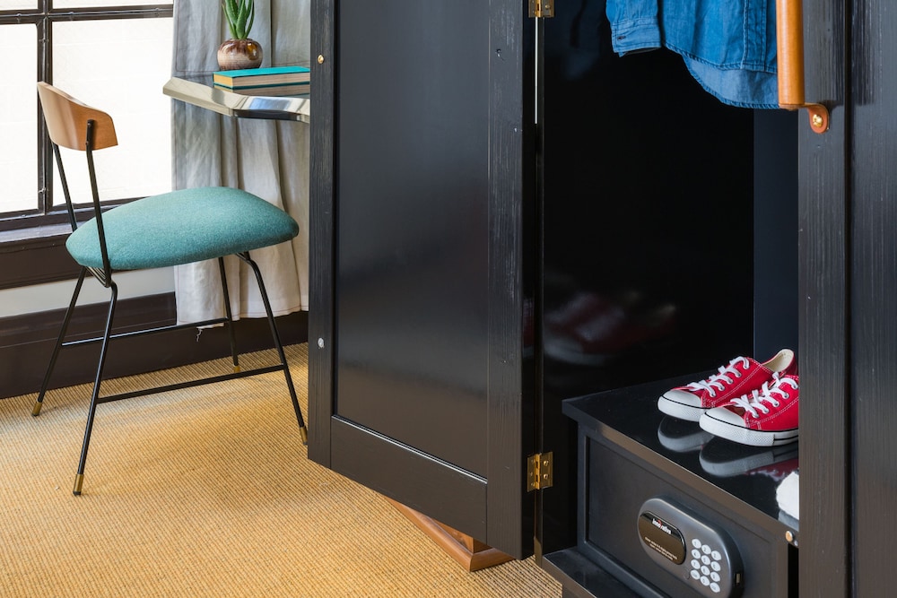 Freehand Los Angeles — Hotel rooms in Los Angeles, California