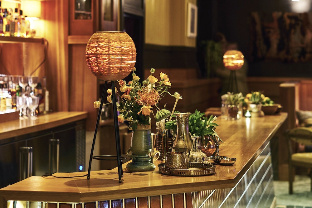 Freehand Los Angeles — Restaurant & bars in Los Angeles, California