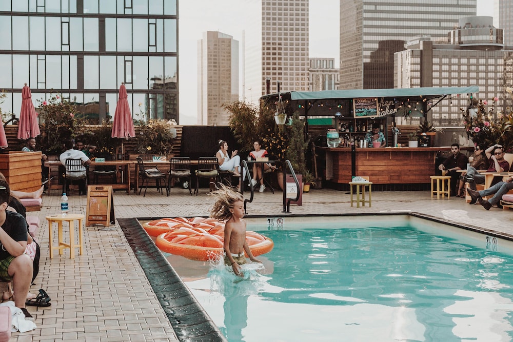 Freehand Los Angeles — Swimming pool in Los Angeles, California