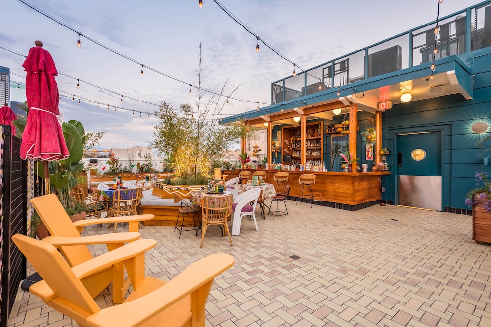 Freehand Los Angeles — Restaurant & bars in Los Angeles, California