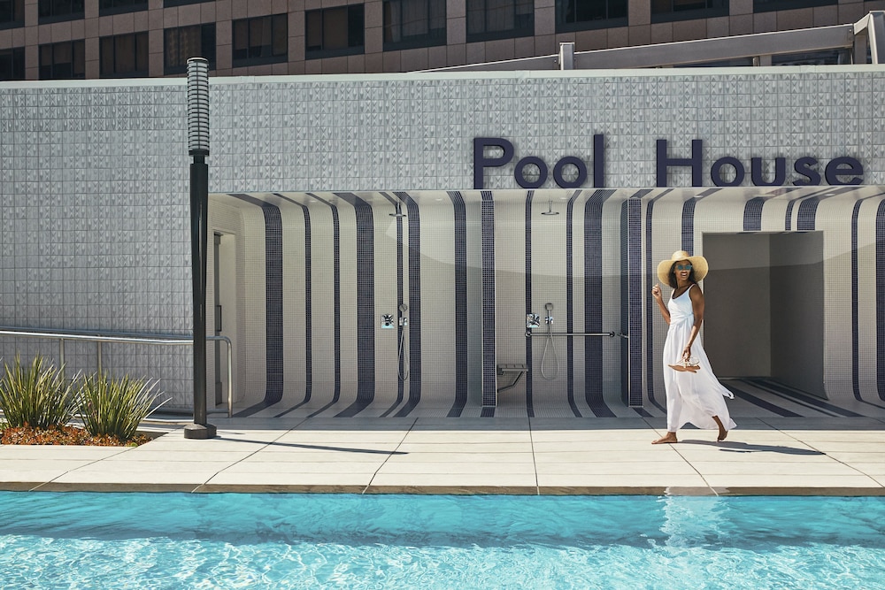 InterContinental Los Angeles Downtown by IHG — Swimming pool in Los Angeles, California