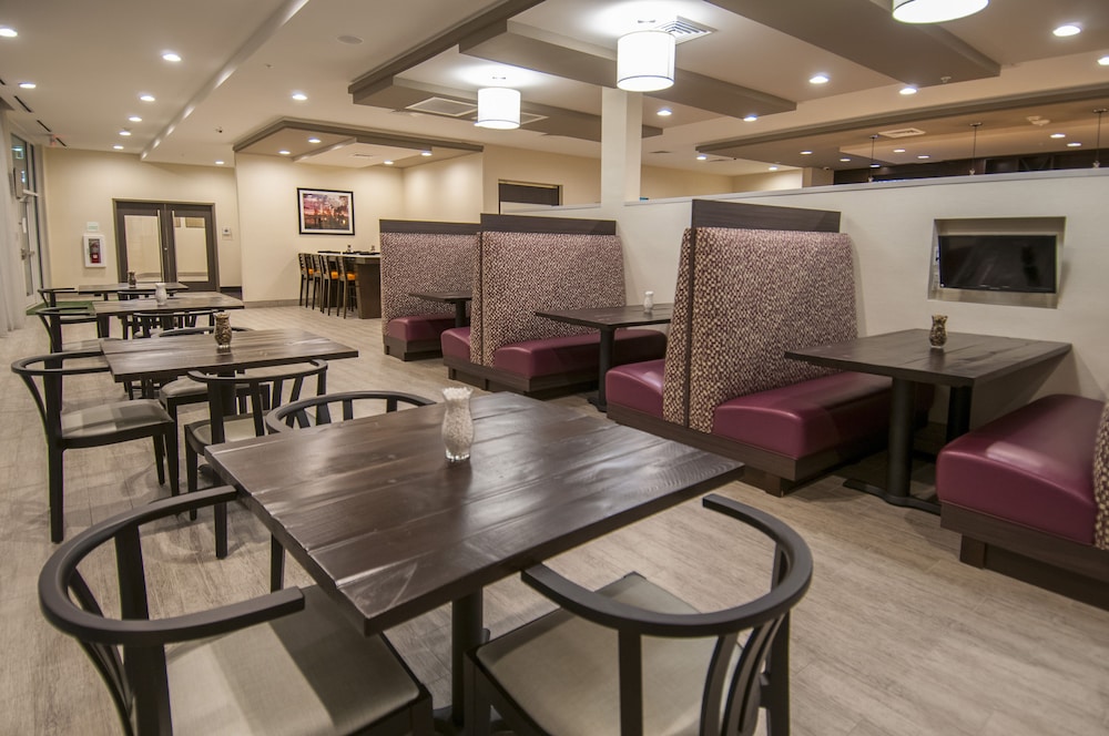 Holiday Inn New Orleans Airport North by IHG — Restaurant & bars in Kenner, Louisiana