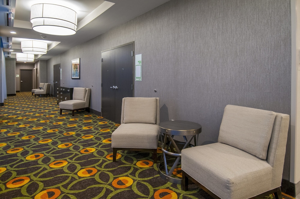 Holiday Inn New Orleans Airport North by IHG — Hotel building in Kenner, Louisiana