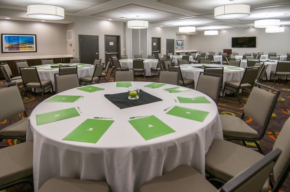 Holiday Inn New Orleans Airport North by IHG — Restaurant & bars in Kenner, Louisiana