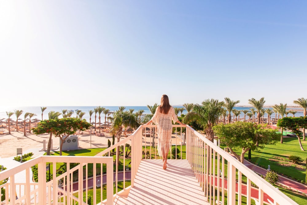 Pickalbatros Palace Hurghada - All inclusive — Beach in Hurghada, Red Sea