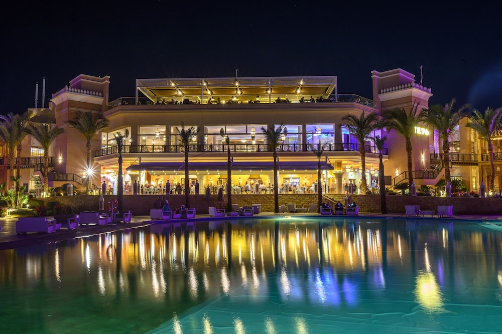 Pickalbatros Palace Hurghada - All inclusive — Hotel building in Hurghada, Red Sea