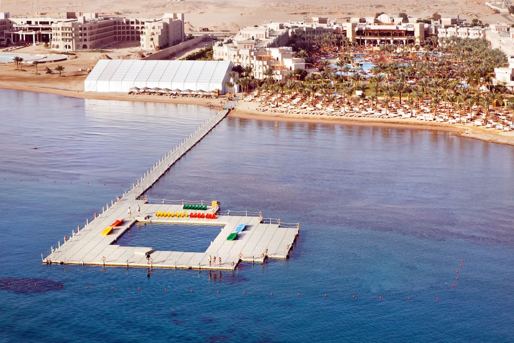 Pickalbatros Palace Hurghada - All inclusive — Beach in Hurghada, Red Sea