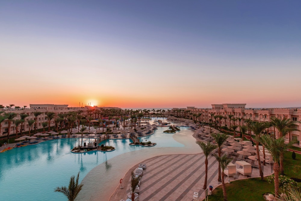 Pickalbatros Palace Hurghada - All inclusive — Swimming pool in Hurghada, Red Sea