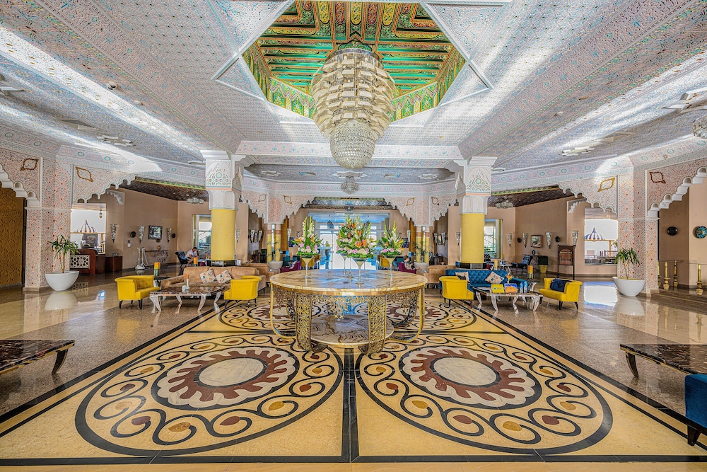 Pickalbatros Palace Hurghada - All inclusive — Hotel building in Hurghada, Red Sea