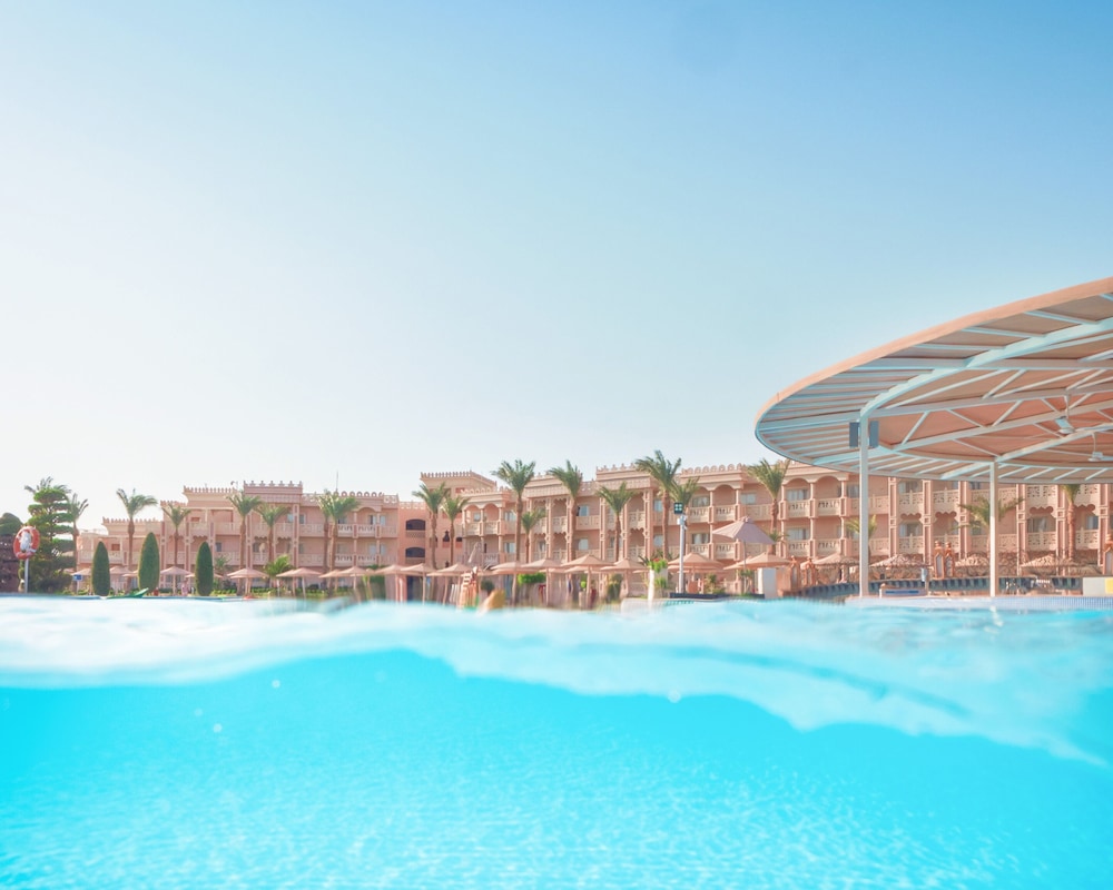Pickalbatros Palace Hurghada - All inclusive — Swimming pool in Hurghada, Red Sea