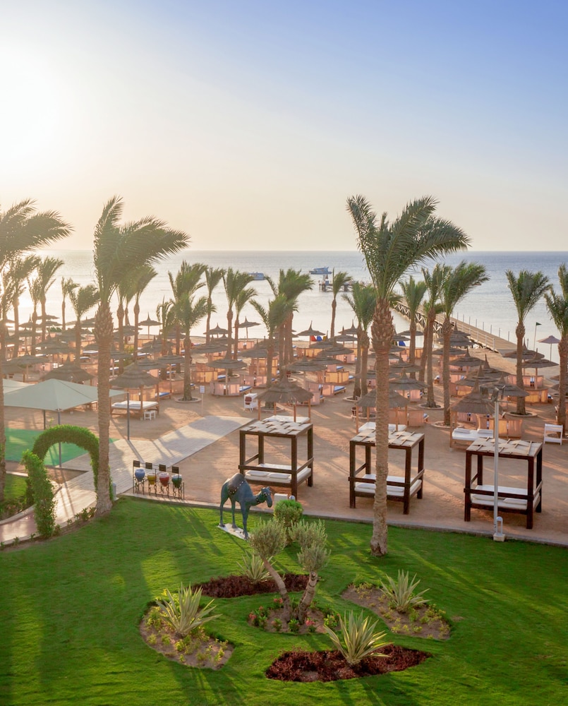 Pickalbatros Palace Hurghada - All inclusive — Beach in Hurghada, Red Sea