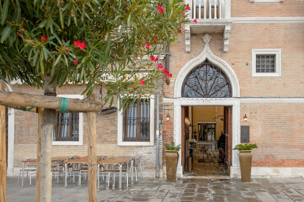 Palazzo Veneziano — Hotel building in Venice, Veneto