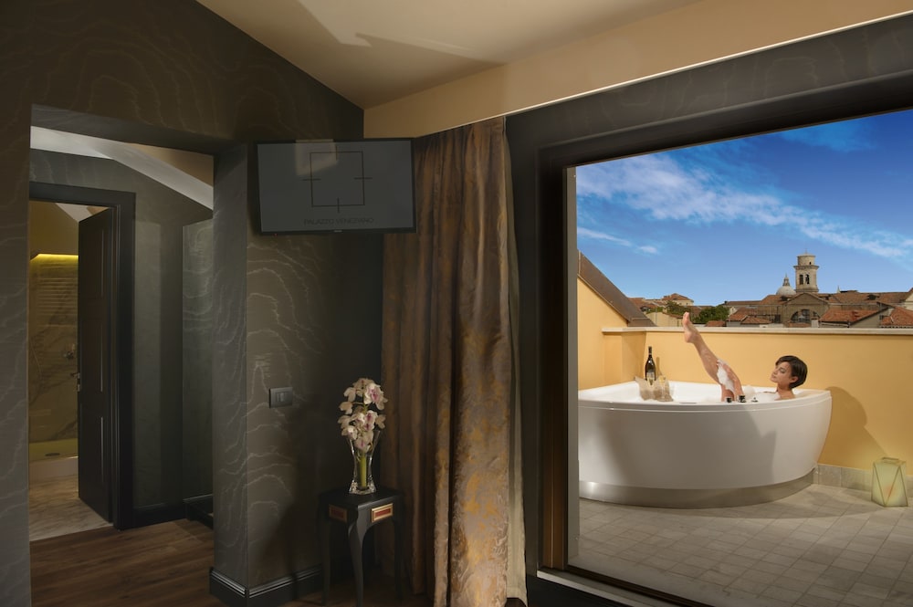 Palazzo Veneziano — Hotel rooms in Venice, Veneto