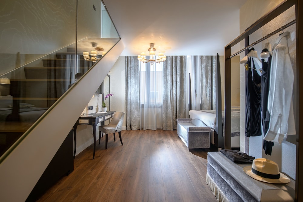 Palazzo Veneziano — Hotel rooms in Venice, Veneto