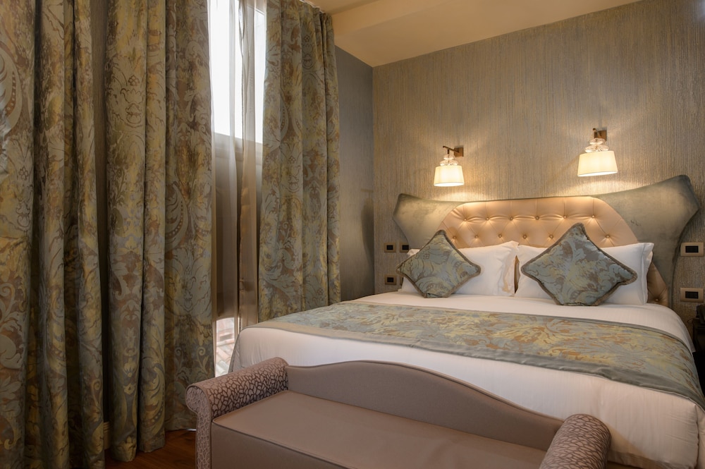 Palazzo Veneziano — Hotel rooms in Venice, Veneto