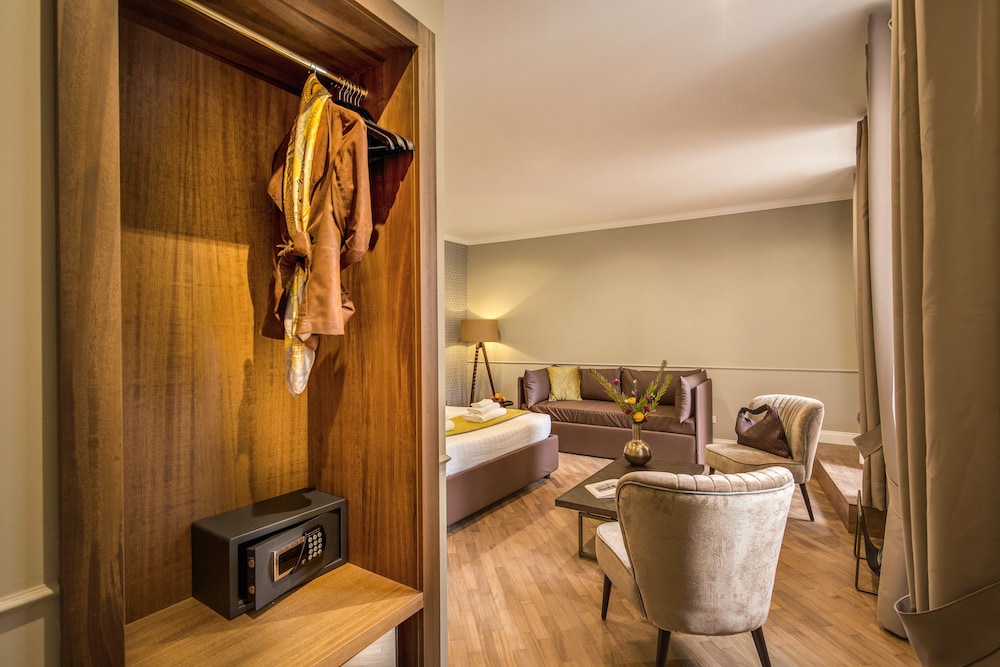 Charme Spagna Boutique Hotel — Hotel rooms in Rome, Lazio