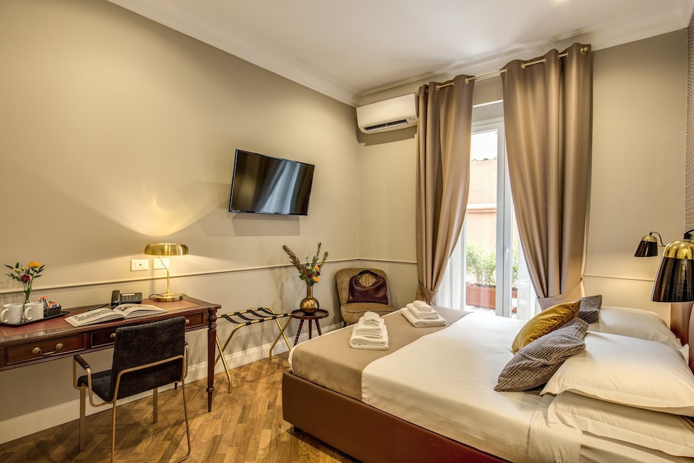 Charme Spagna Boutique Hotel — Hotel rooms in Rome, Lazio