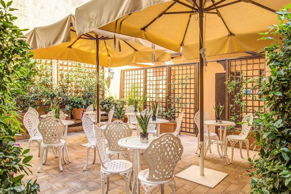 Charme Spagna Boutique Hotel — Restaurant & bars in Rome, Lazio