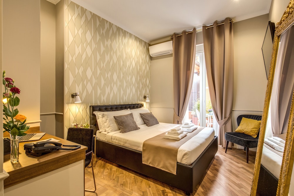 Charme Spagna Boutique Hotel — Hotel rooms in Rome, Lazio