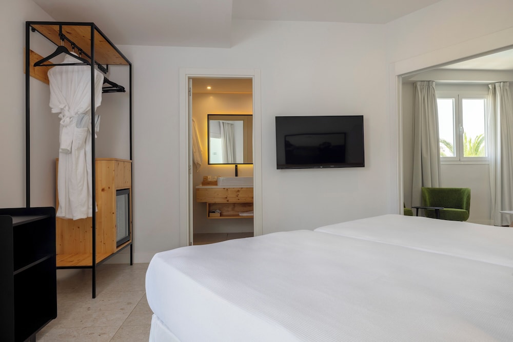 Hotel HM Ayron Park – Adults Only — Hotel rooms in Playa de Palma, Balearic Islands