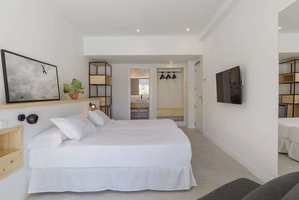 Hotel HM Ayron Park – Adults Only — Hotel rooms in Playa de Palma, Balearic Islands