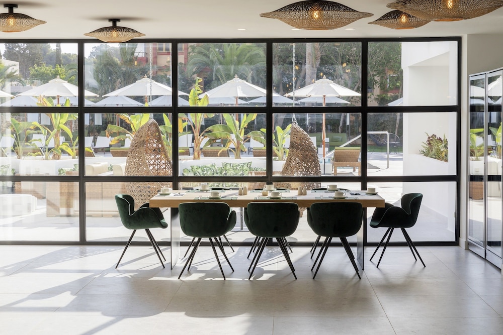 Hotel HM Ayron Park – Adults Only — Restaurant & bars in Playa de Palma, Balearic Islands