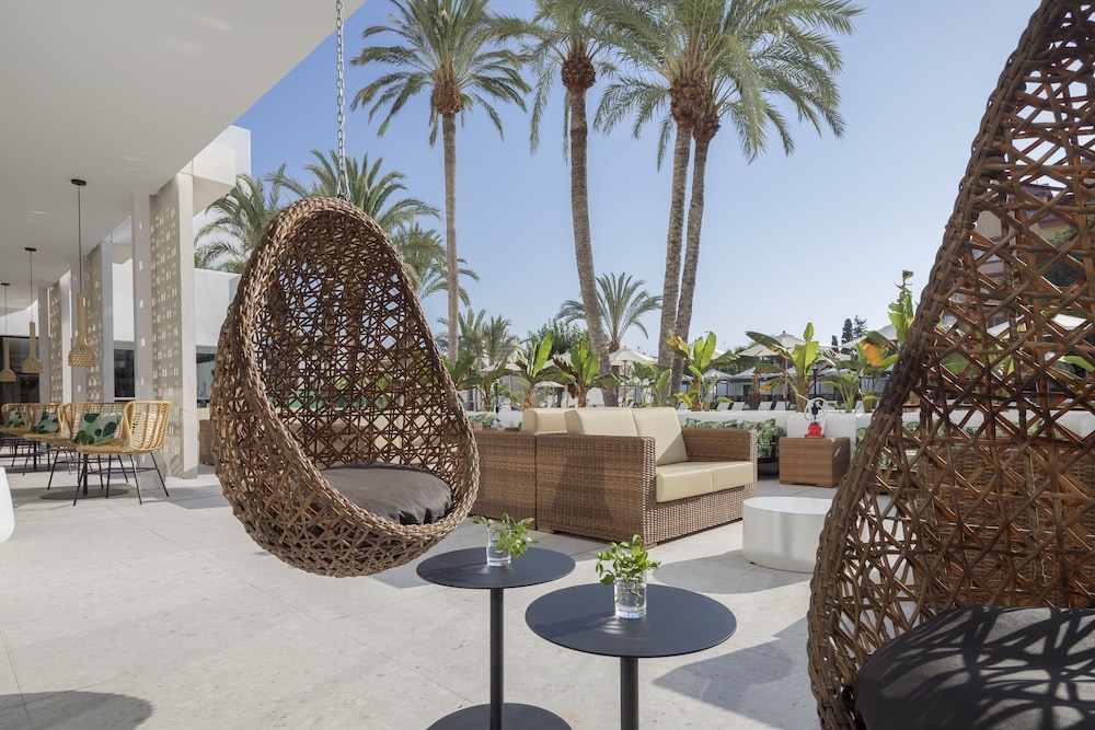 Hotel HM Ayron Park – Adults Only — Restaurant & bars in Playa de Palma, Balearic Islands