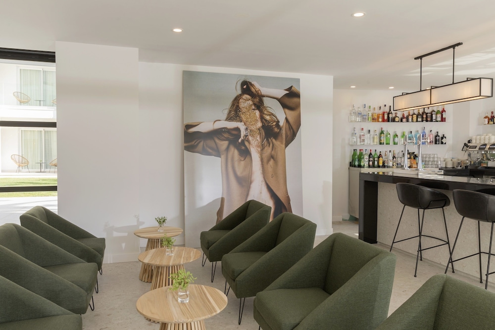 Hotel HM Ayron Park – Adults Only — Restaurant & bars in Playa de Palma, Balearic Islands