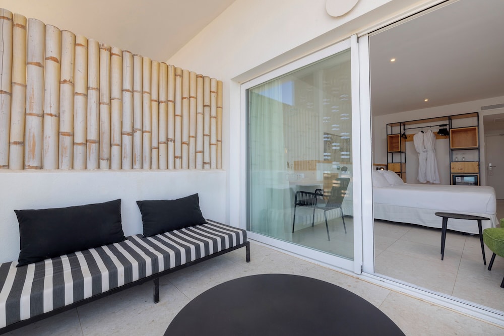 Hotel HM Ayron Park – Adults Only — Hotel rooms in Playa de Palma, Balearic Islands