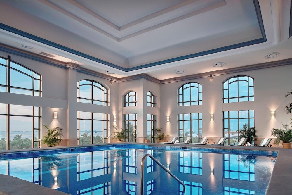 JW Marriott Cancun Resort & Spa — Swimming pool in Cancun, Quintana Roo