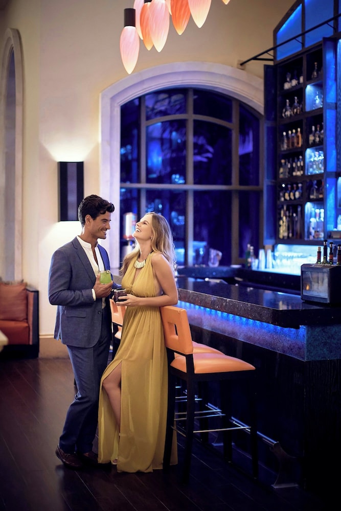 JW Marriott Cancun Resort & Spa — Restaurant & bars in Cancun, Quintana Roo