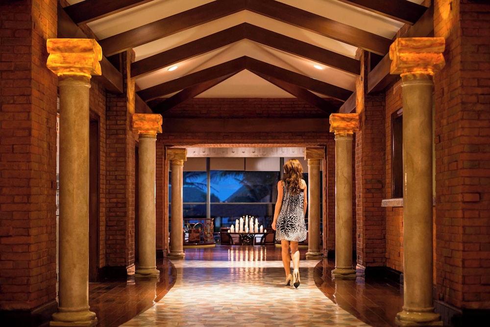 JW Marriott Cancun Resort & Spa — Hotel building in Cancun, Quintana Roo