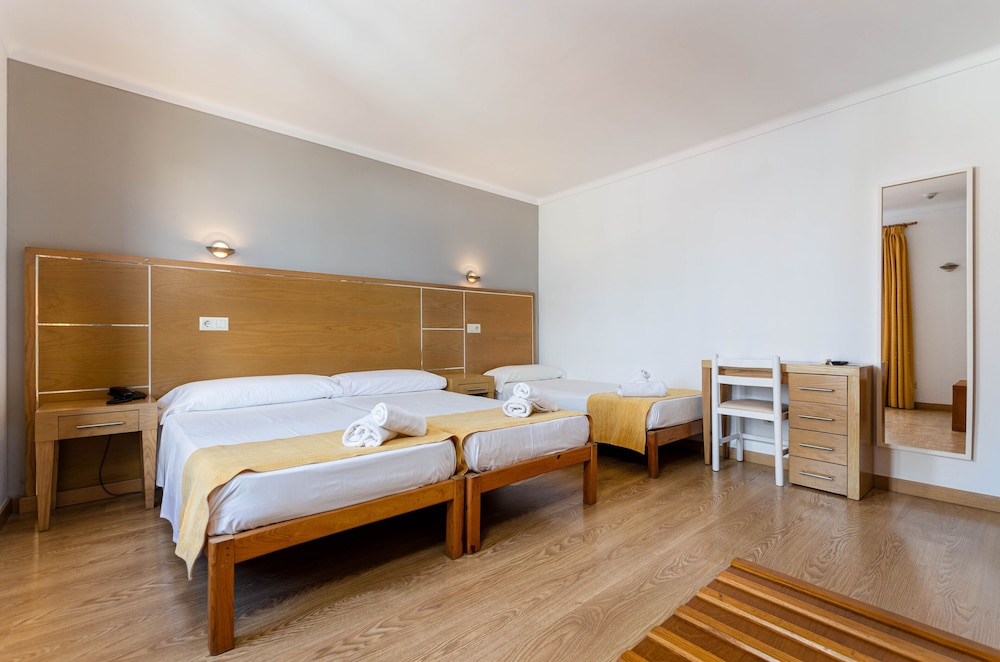 Hotel Bellavista — Hotel rooms in Cala Ratjada, Balearic Islands