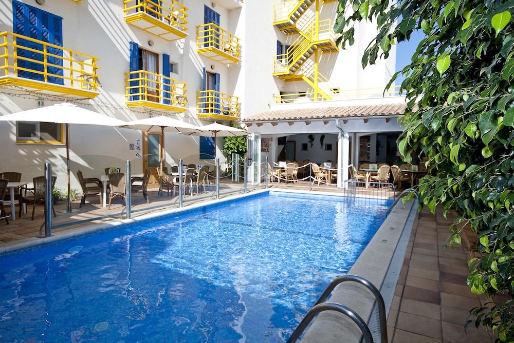 Hotel Bellavista — Main photo in Cala Ratjada, Balearic Islands