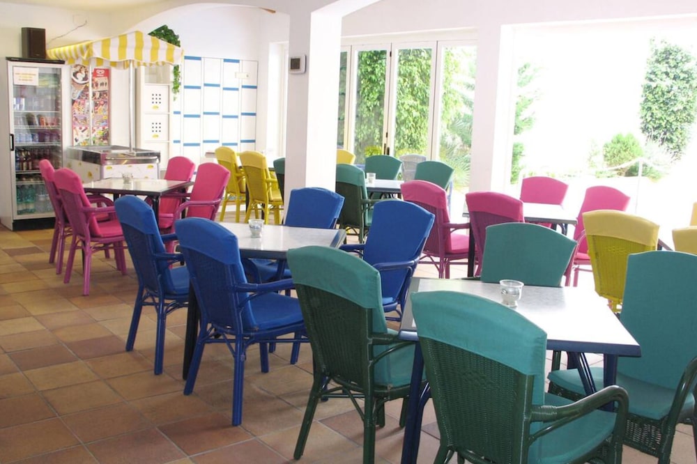 Hotel Bellavista — Restaurant & bars in Cala Ratjada, Balearic Islands