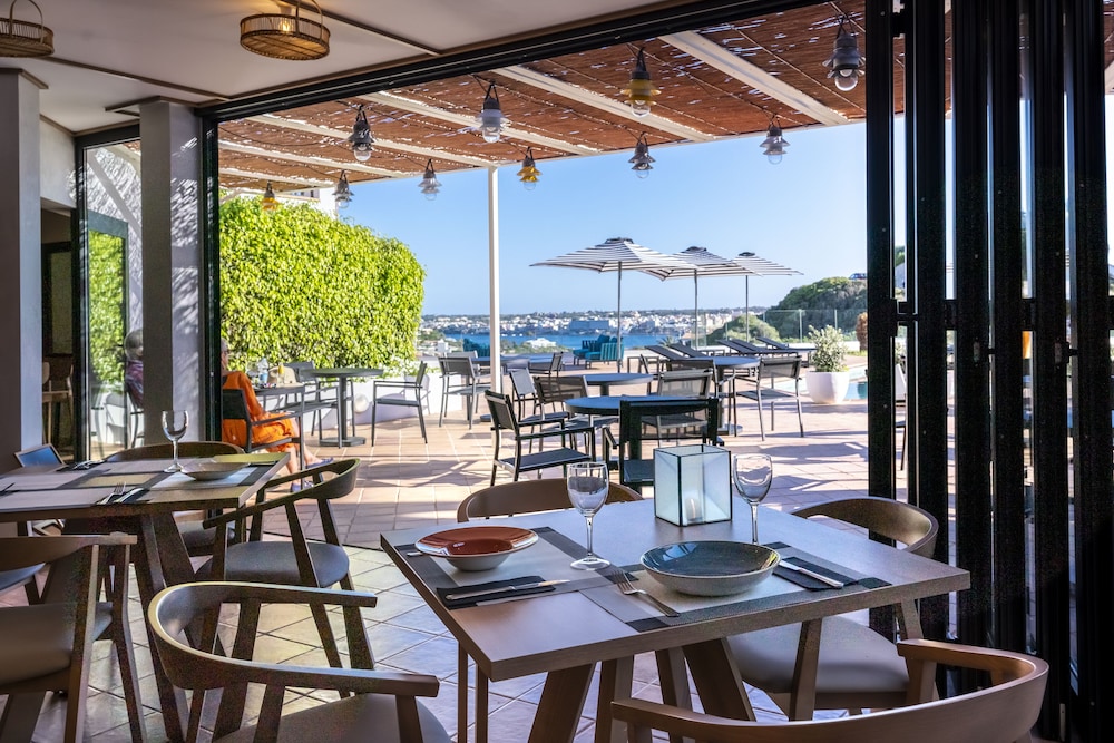 Calallonga Hotel Menorca — Restaurant & bars in Es Castell, Balearic Islands