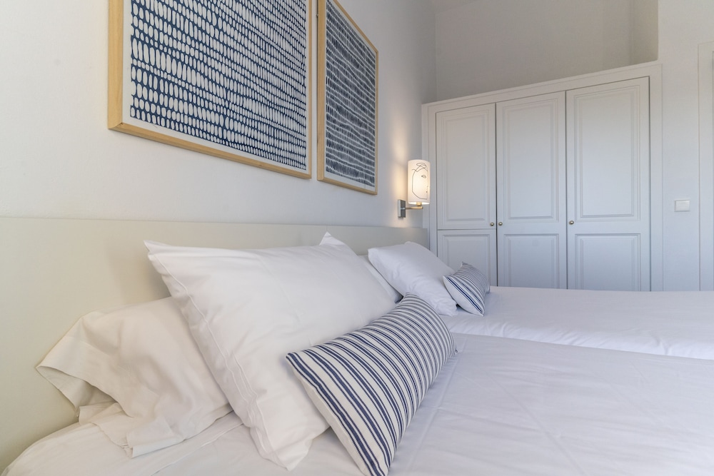 Calallonga Hotel Menorca — Hotel rooms in Es Castell, Balearic Islands