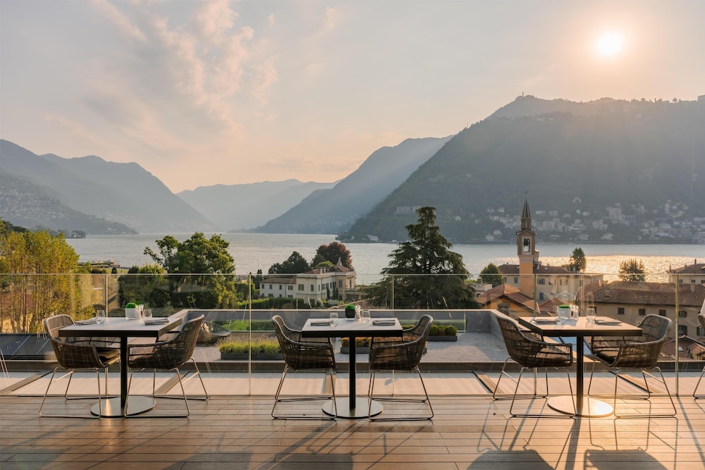 Hilton Lake Como — Restaurant & bars in Como, Lombardy