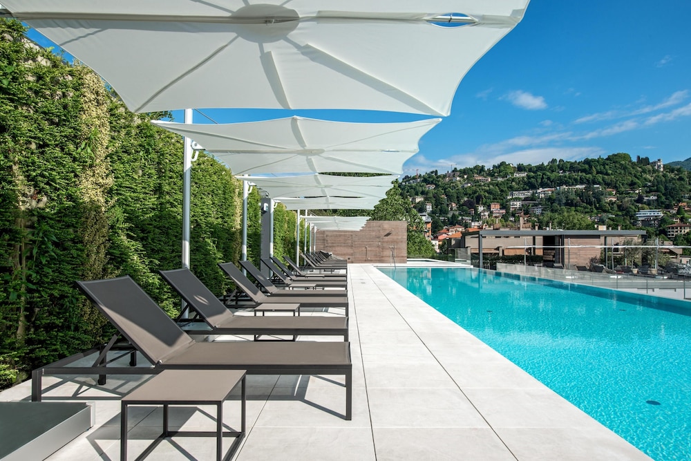 Hilton Lake Como — Swimming pool in Como, Lombardy