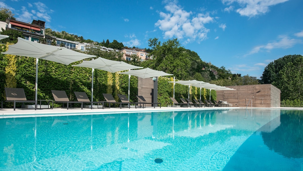 Hilton Lake Como — Swimming pool in Como, Lombardy